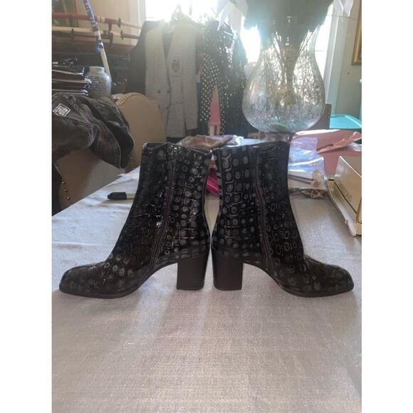 Women's Charles David Black Leather Boots Size 6 - Picture 5 of 11